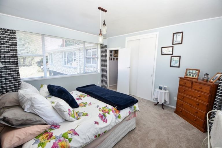 Photo of property in 2 Rahiwi Place, Lansdowne, Masterton, 5810