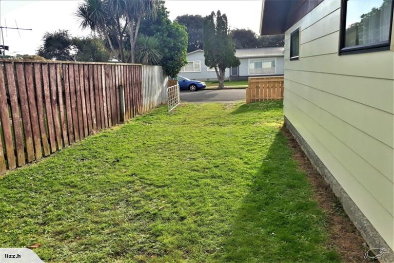 Photo of property in 11 Balmoral Street, Levin, 5510