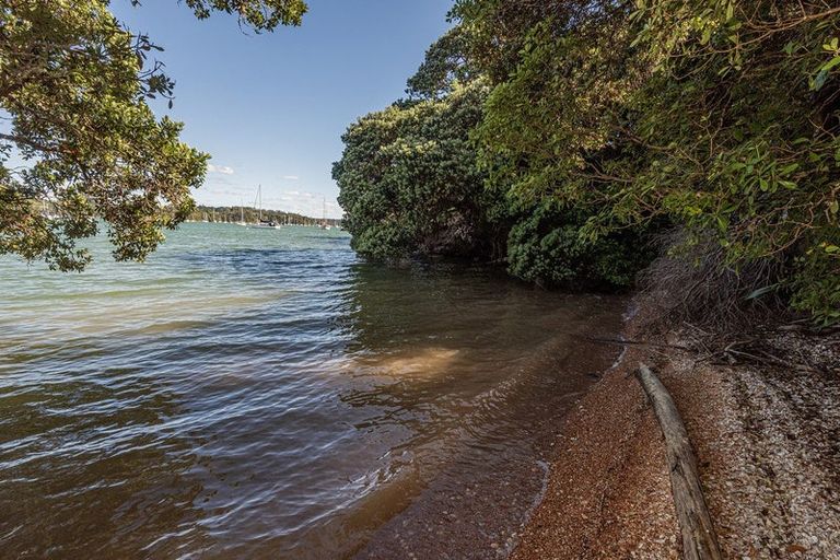 Photo of property in 14 Kakapu Road, Okiato, Russell, 0272