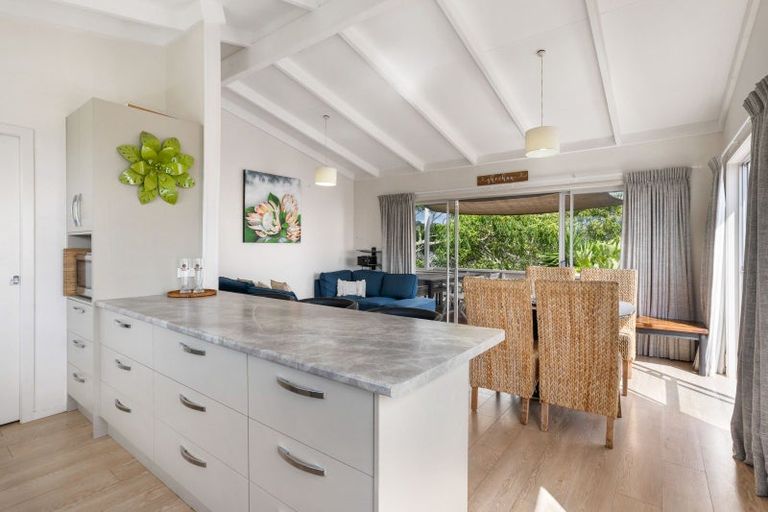 Photo of property in 100 Charleston Avenue, Whangamata, 3620
