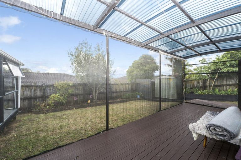 Photo of property in 15 Lake Panorama Drive, Henderson, Auckland, 0612