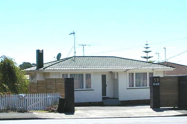 Photo of property in 59 Onewa Road, Northcote, Auckland, 0627
