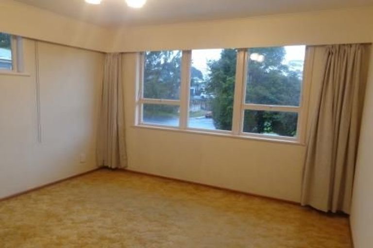 Photo of property in 20 Thomas Avenue, Te Atatu Peninsula, Auckland, 0610