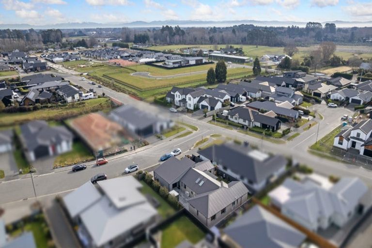 Photo of property in 3 Picadilly Avenue, Casebrook, Christchurch, 8051