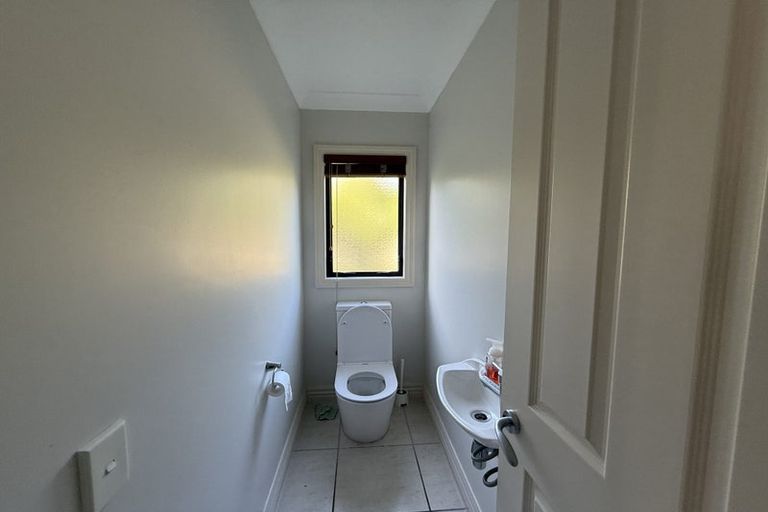 Photo of property in 11 Dunvegan Rise, East Tamaki Heights, Auckland, 2016