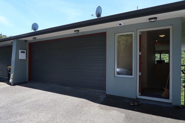 Photo of property in Onslow Heights, 17h Onslow Road, Khandallah, Wellington, 6035