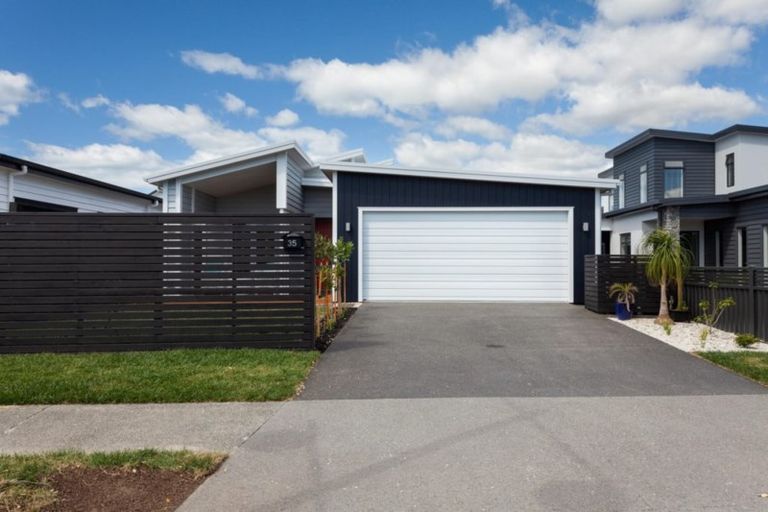 Photo of property in 35 Coast Boulevard, Papamoa Beach, Papamoa, 3118