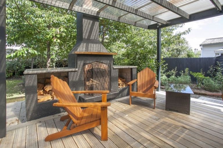 Photo of property in 4 Milverton Avenue, Hokowhitu, Palmerston North, 4410