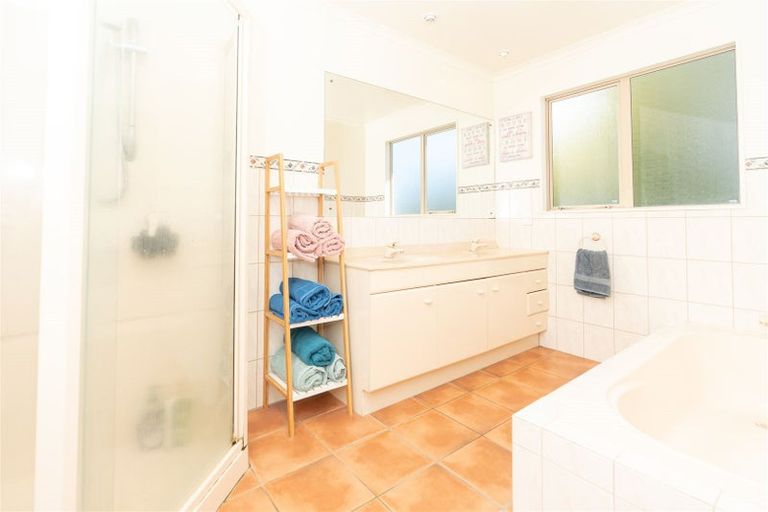 Photo of property in 3 Makepeace Place, Flagstaff, Hamilton, 3210