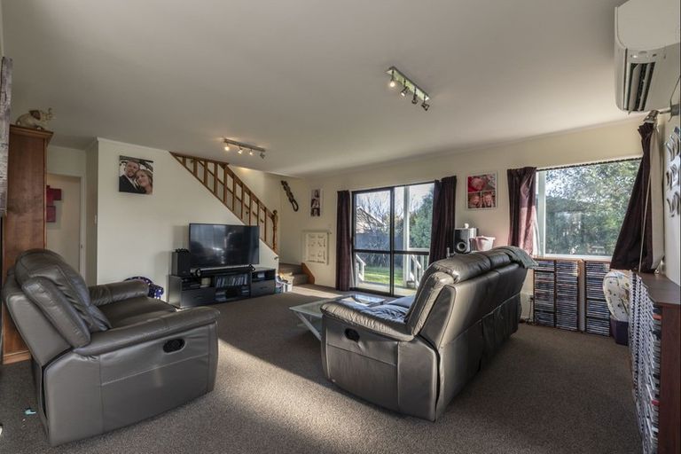 Photo of property in 4 Oak Avenue, Nawton, Hamilton, 3200