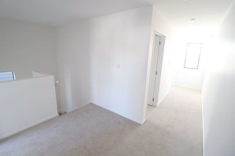 Photo of property in 4 Autumn Blaze Street, Hobsonville, Auckland, 0616