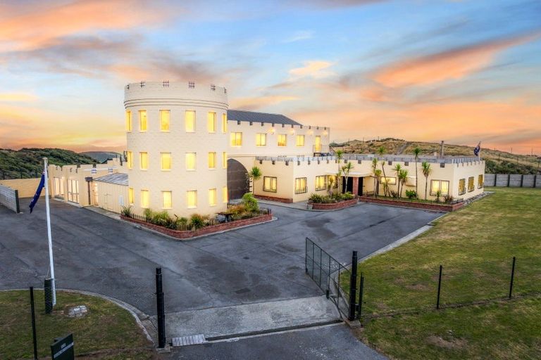 Photo of property in 430 Hawkins Hill Road, Brooklyn, Wellington, 6021