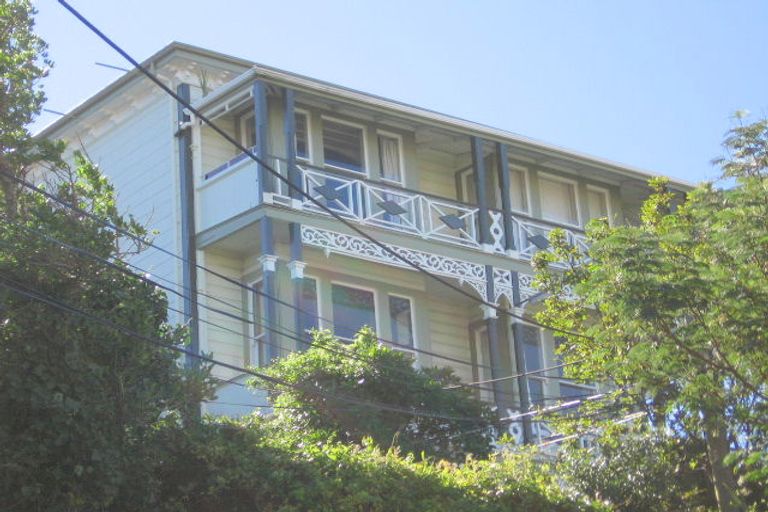 Photo of property in 1/14 Clifton Terrace, Kelburn, Wellington, 6012
