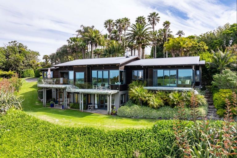 Photo of property in 404 Tara Road, Mangawhai, Kaiwaka, 0573