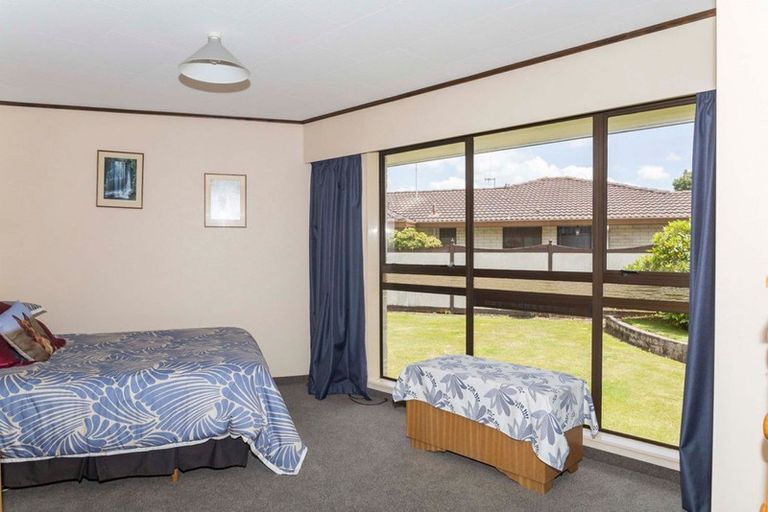 Photo of property in 10 Smith Street, Dannevirke, 4930