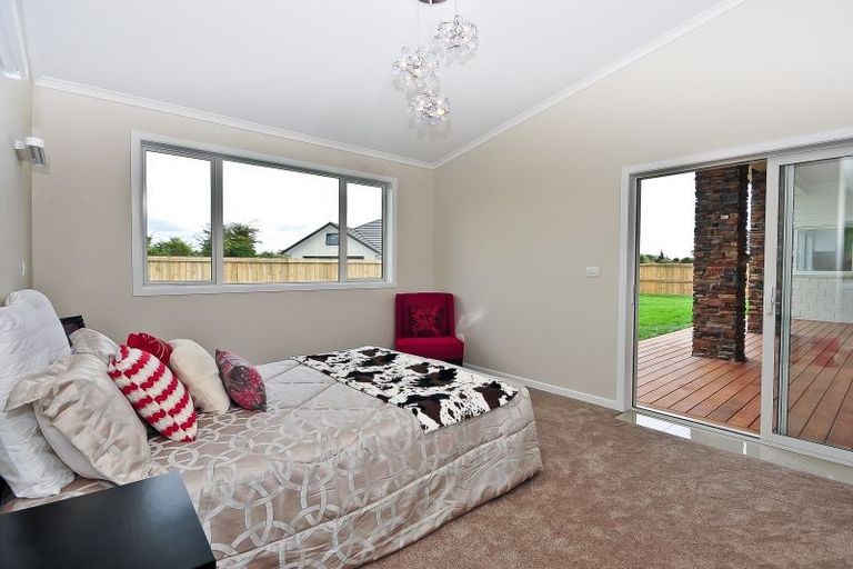 Photo of property in 15 Porima Way, Chedworth, Hamilton, 3210