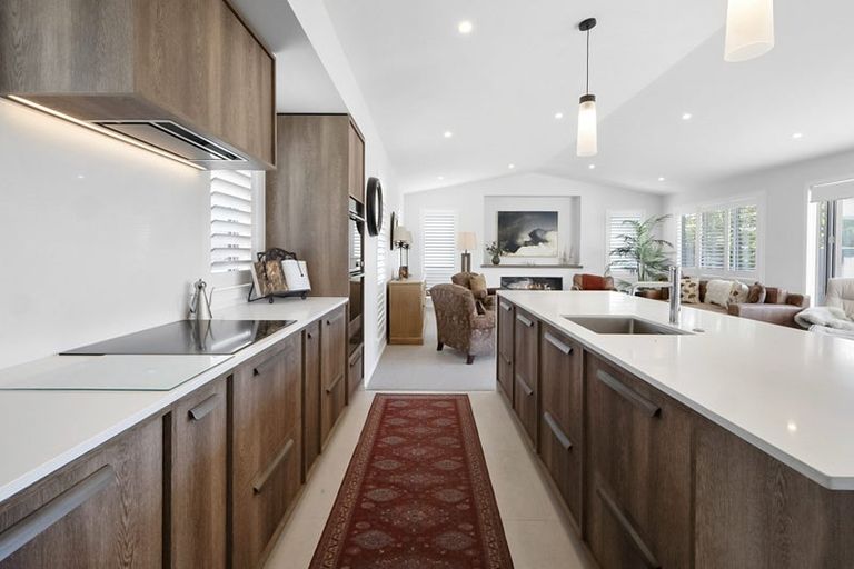 Photo of property in 62 Pendarves Street, New Plymouth, 4310