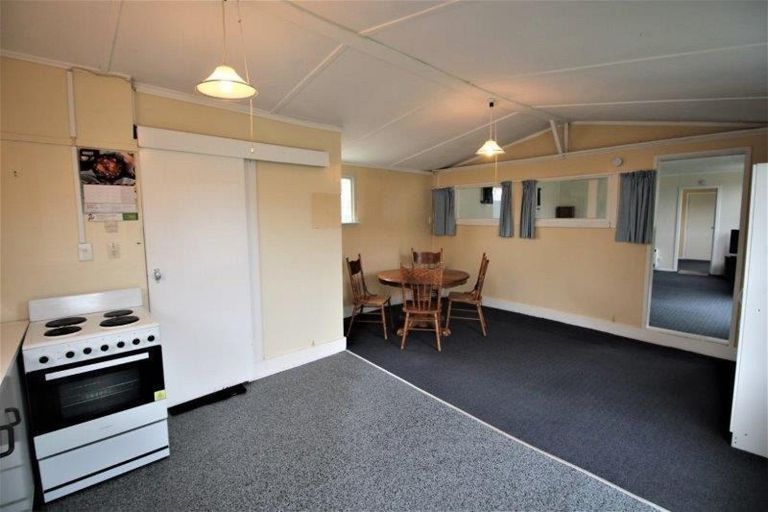 Photo of property in 13 Hall Place, Foxton Beach, Foxton, 4815