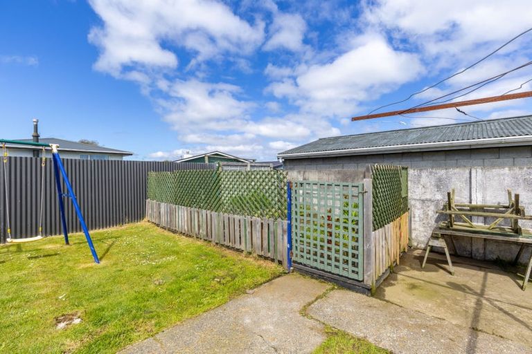 Photo of property in 228 Conyers Street, Strathern, Invercargill, 9812