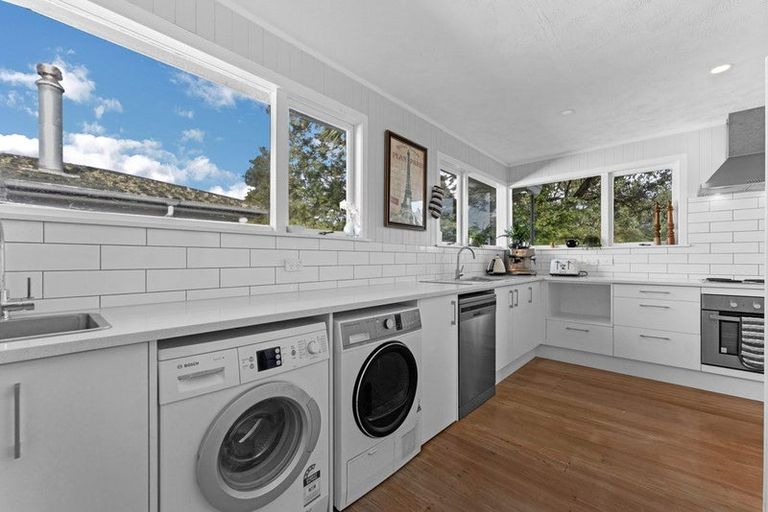 Photo of property in 84 Millbrook Road, Henderson, Auckland, 0612