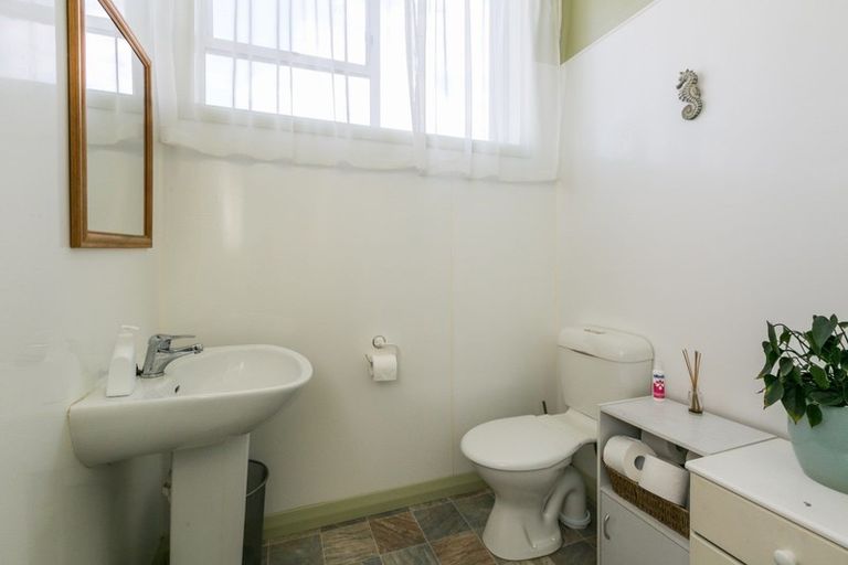 Photo of property in 37 Georges Drive, Napier South, Napier, 4110