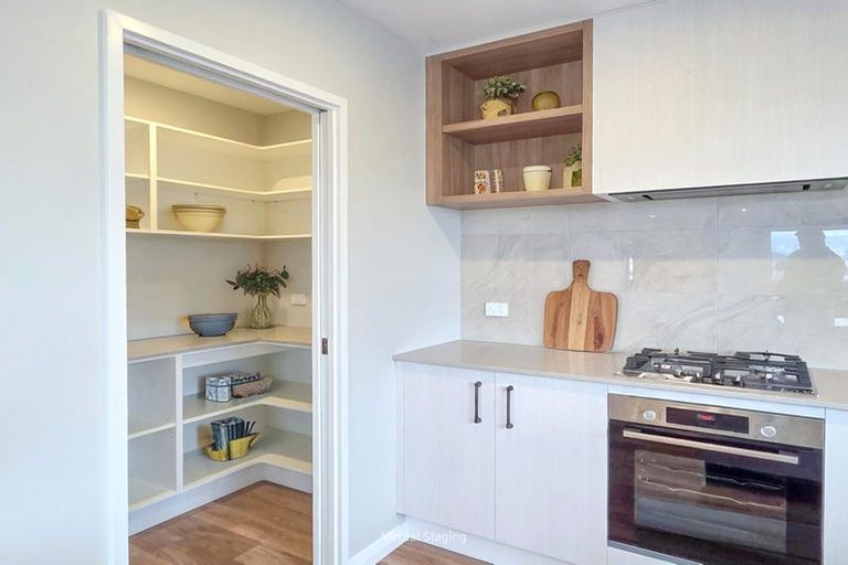 Photo of property in 57 Te Taniwha Road, One Tree Point, 0118