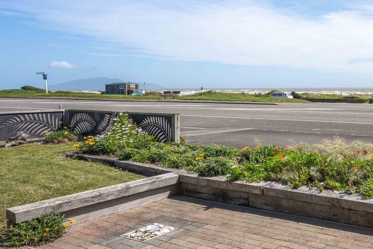 Photo of property in 66a Marine Parade, Otaki Beach, Otaki, 5512