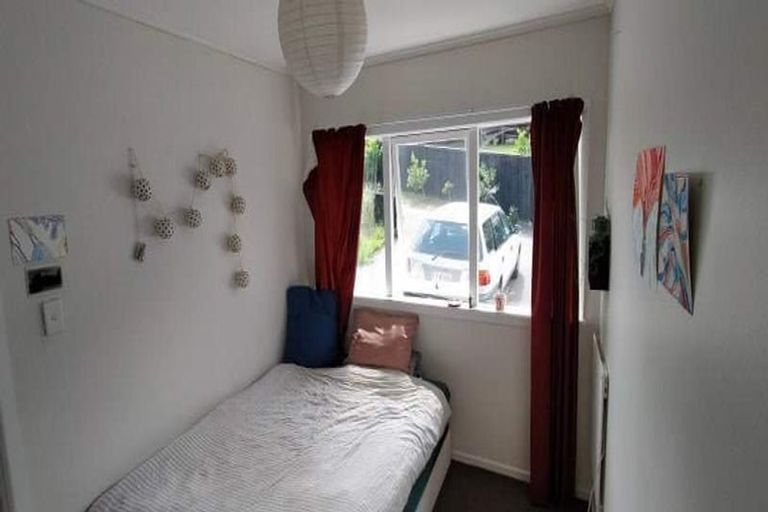 Photo of property in 235b Titirangi Road, Titirangi, Auckland, 0604