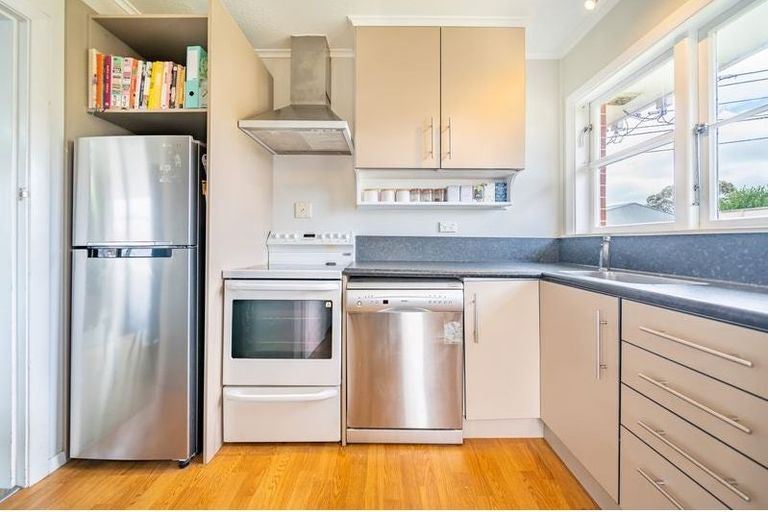 Photo of property in 1/12 Hildreth Street, Trentham, Upper Hutt, 5018