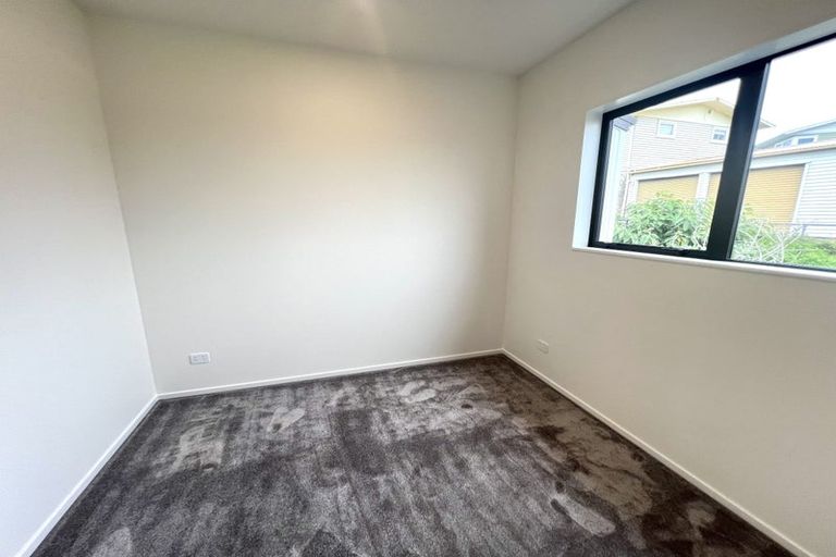 Photo of property in 25 Seaview Road, Glenfield, Auckland, 0629