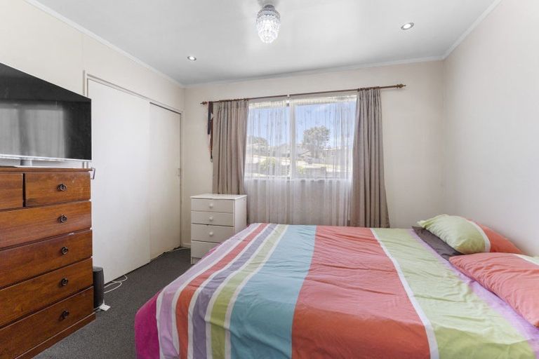 Photo of property in 62 Desert Gold Street, Ascot Park, Porirua, 5024