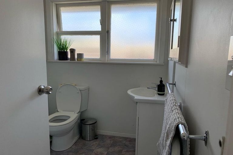 Photo of property in 20a Parera Grove, Heretaunga, Upper Hutt, 5018