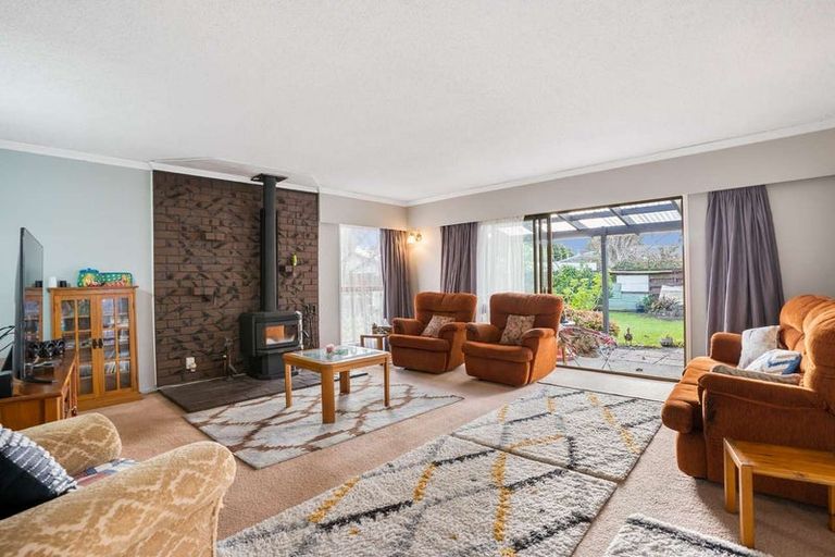 Photo of property in 13 Park Estate Road, Rosehill, Papakura, 2113