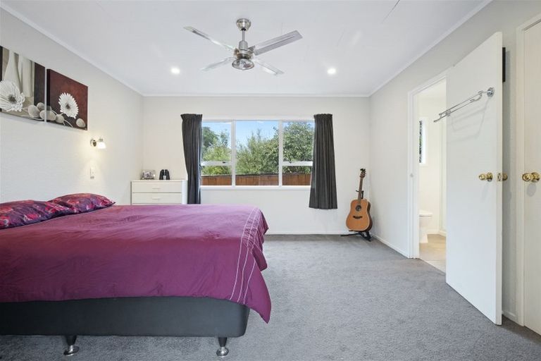 Photo of property in 75 Kitchener Road, Waiuku, 2123