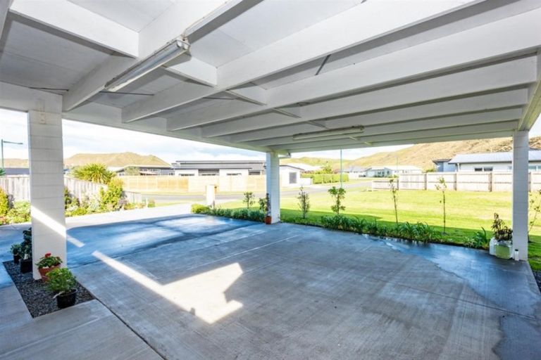 Photo of property in 14 Tuamotu Park, Wainui, Gisborne, 4010