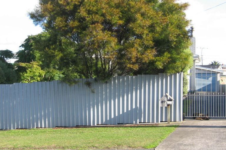 Photo of property in 49 Beaumonts Way, Manurewa, Auckland, 2102