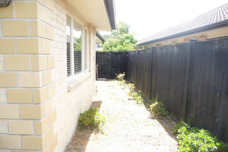 Photo of property in 6 Pennygale Close, Flat Bush, Auckland, 2016