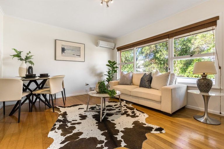 Photo of property in 3/236 Lake Road, Hauraki, Auckland, 0622