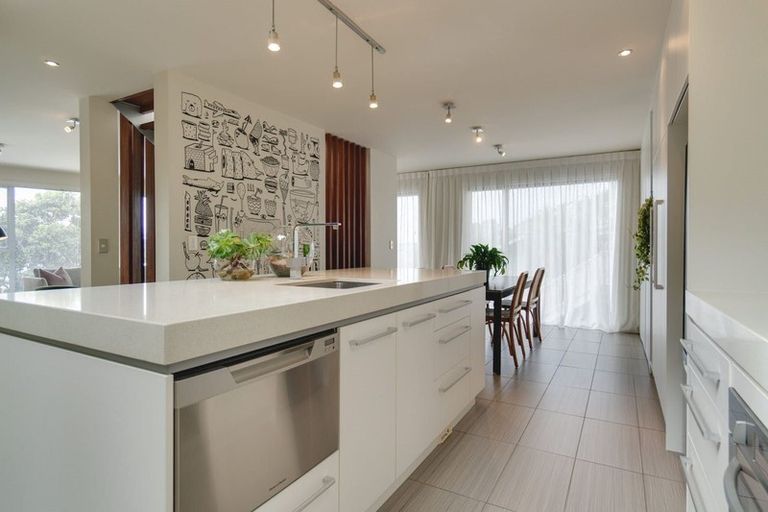 Photo of property in 44 Maida Vale Road, Roseneath, Wellington, 6011