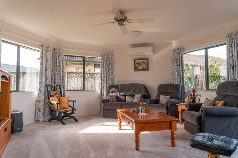 Photo of property in 8 Oribi Place, Whitianga, 3510