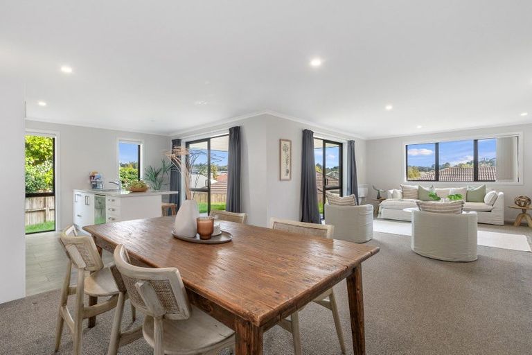 Photo of property in 11 Caldera Crescent, Pyes Pa, Tauranga, 3112