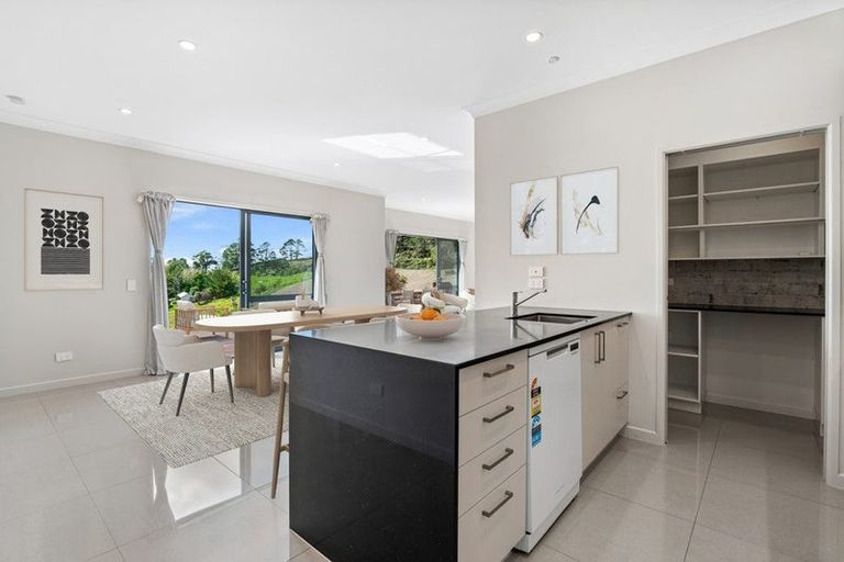 Photo of property in 183 Spur Road, Stillwater, Silverdale, 0993