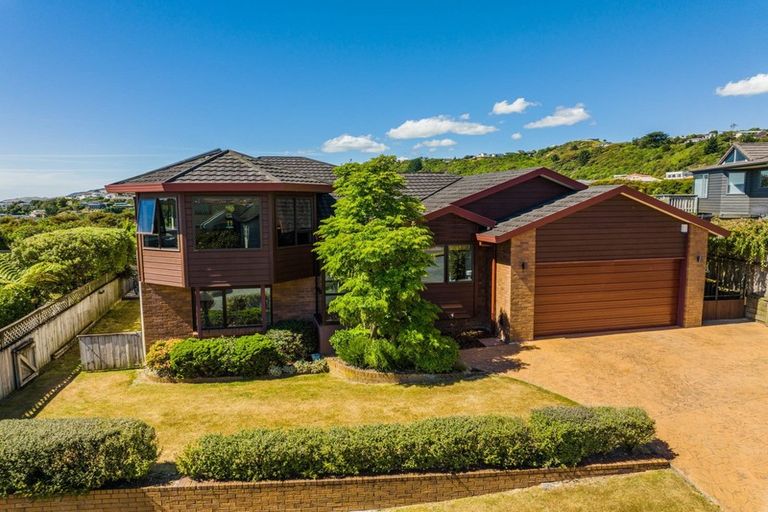 Photo of property in 12 Dornoch Place, Papakowhai, Porirua, 5024
