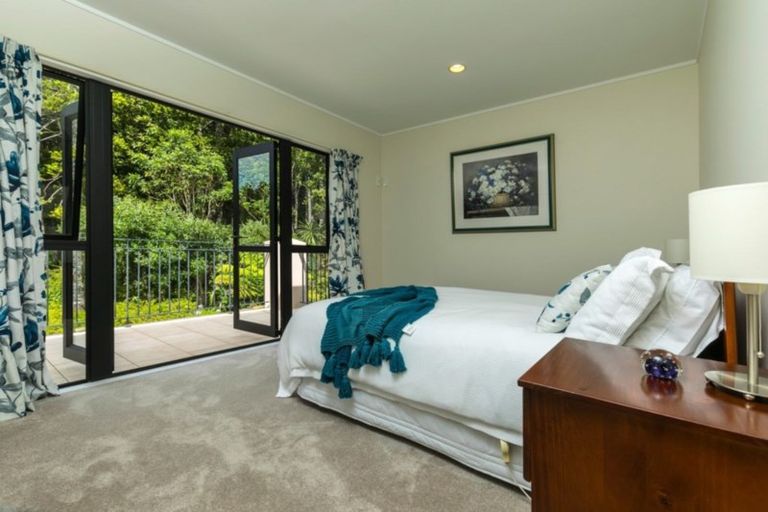 Photo of property in 23 Treetops Way, Bayview, Auckland, 0629