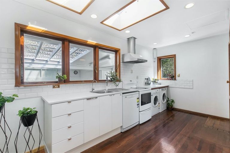 Photo of property in 171a Mokoia Road, Birkenhead, Auckland, 0626
