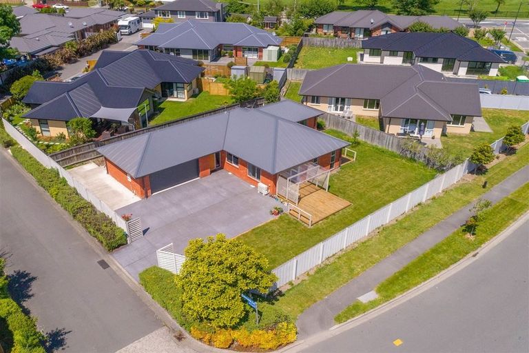 Photo of property in 2 Mimosa Lane, Yaldhurst, Christchurch, 8042