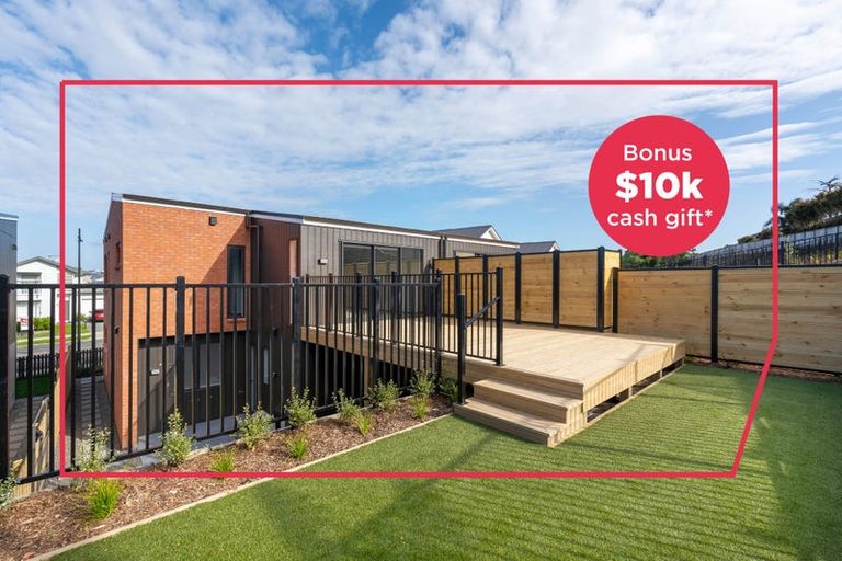 Photo of property in 30a Kukuwai Avenue, Red Beach, 0932