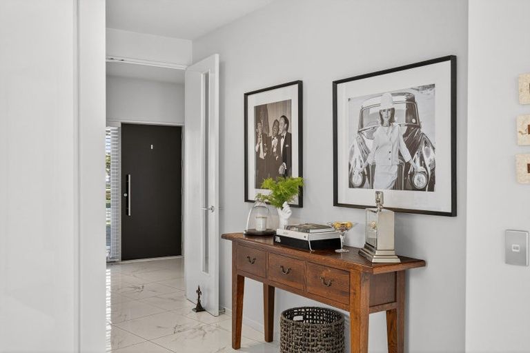 Photo of property in 35 Birkdale Drive, Shirley, Christchurch, 8061