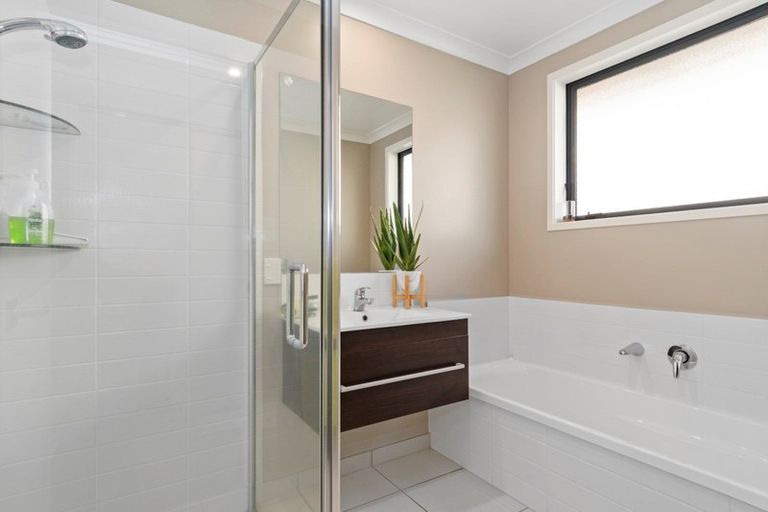 Photo of property in 5 Rexford Heights, Pyes Pa, Tauranga, 3112