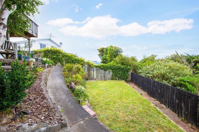 Photo of property in 10 Toporoa View, Ascot Park, Porirua, 5024